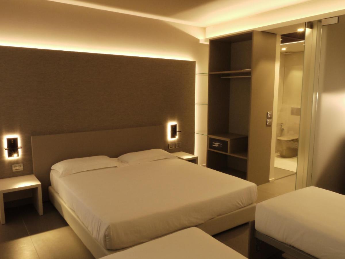 Rb Del Teatro&Apartaments Imola Eksteriør bilde