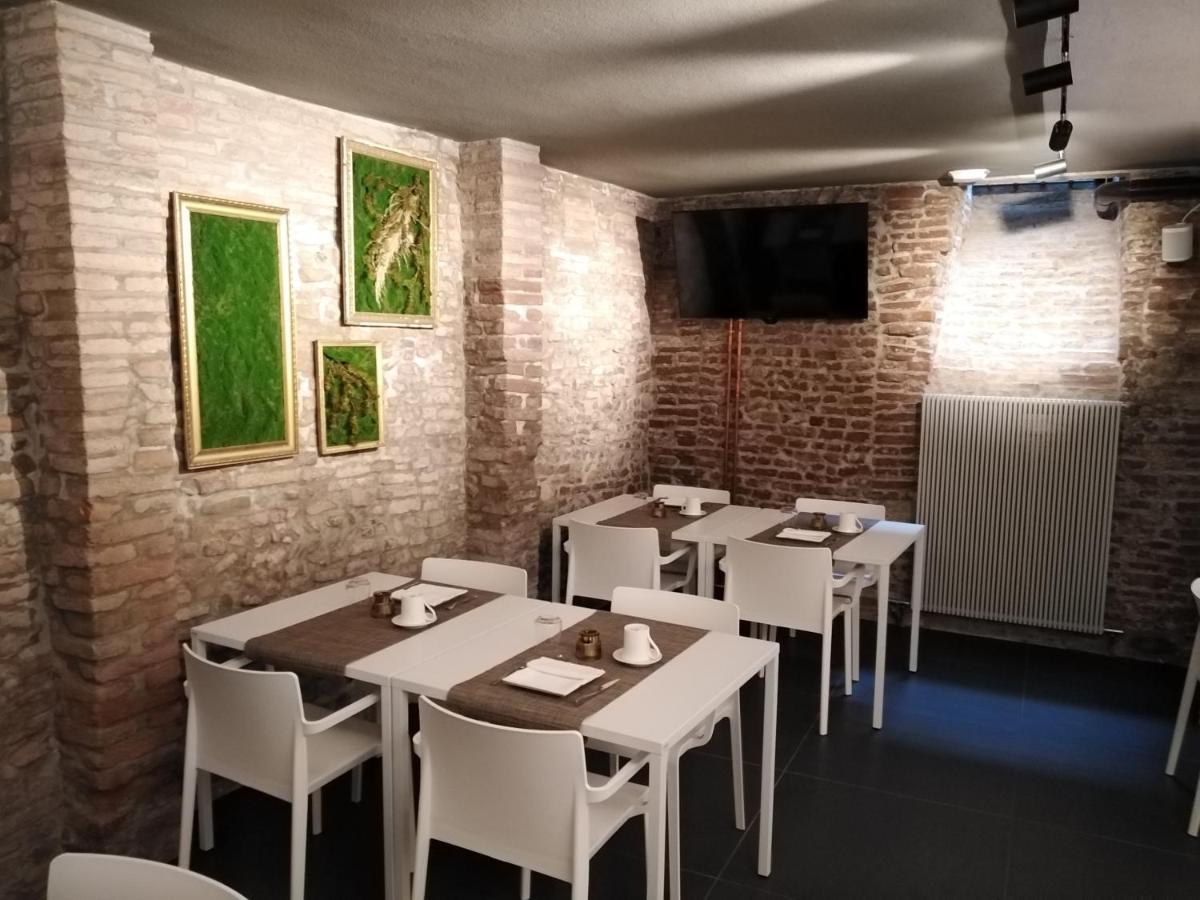 Rb Del Teatro&Apartaments Imola Eksteriør bilde